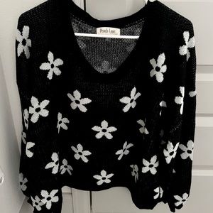DAISY PUFF SLEEVE SWEATER